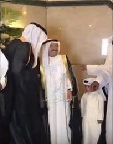 فيديو.. أمير الكويت في حفل زفاف مواطن بعد رحلة العلاج