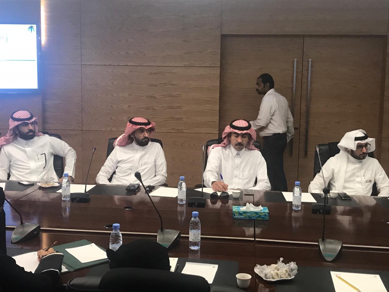 عمل الرياض يعقد ورشة التوطين المناطقي