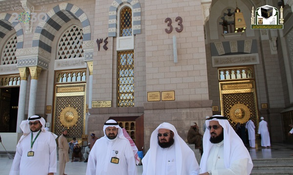 الشيخ السديس يدشّن مشروع ترقيم الأبواب بالحرم المكي