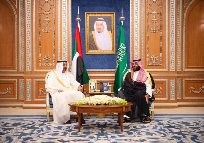 محمد بن سلمان وولي عهد أبو ظبي يؤكدان على أهمية اتفاق الرياض لأمن واستقرار اليمن
