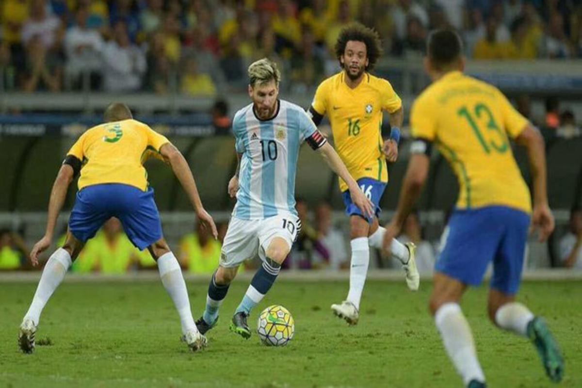 ملعب الجامعة يستضيف مباراة البرازيل والأرجنتين