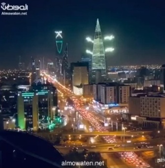 فيديو.. الألعاب النارية تضيء سماء الرياض