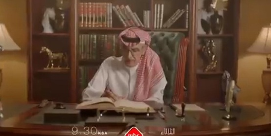 فيديو.. تركي آل الشيخ يحتفي بالشاعر البدر على طريقته الخاصة