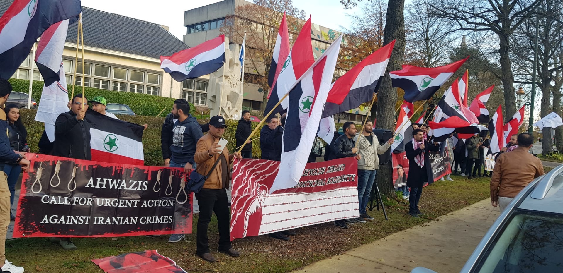 احتجاجات أمام سفارة إيران في بروكسل
