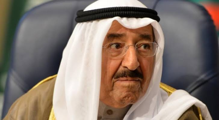 أمير الكويت : أدعو السلطات لاتخاذ ما يلزم لضمان تطبيق الإجراءات الصحية