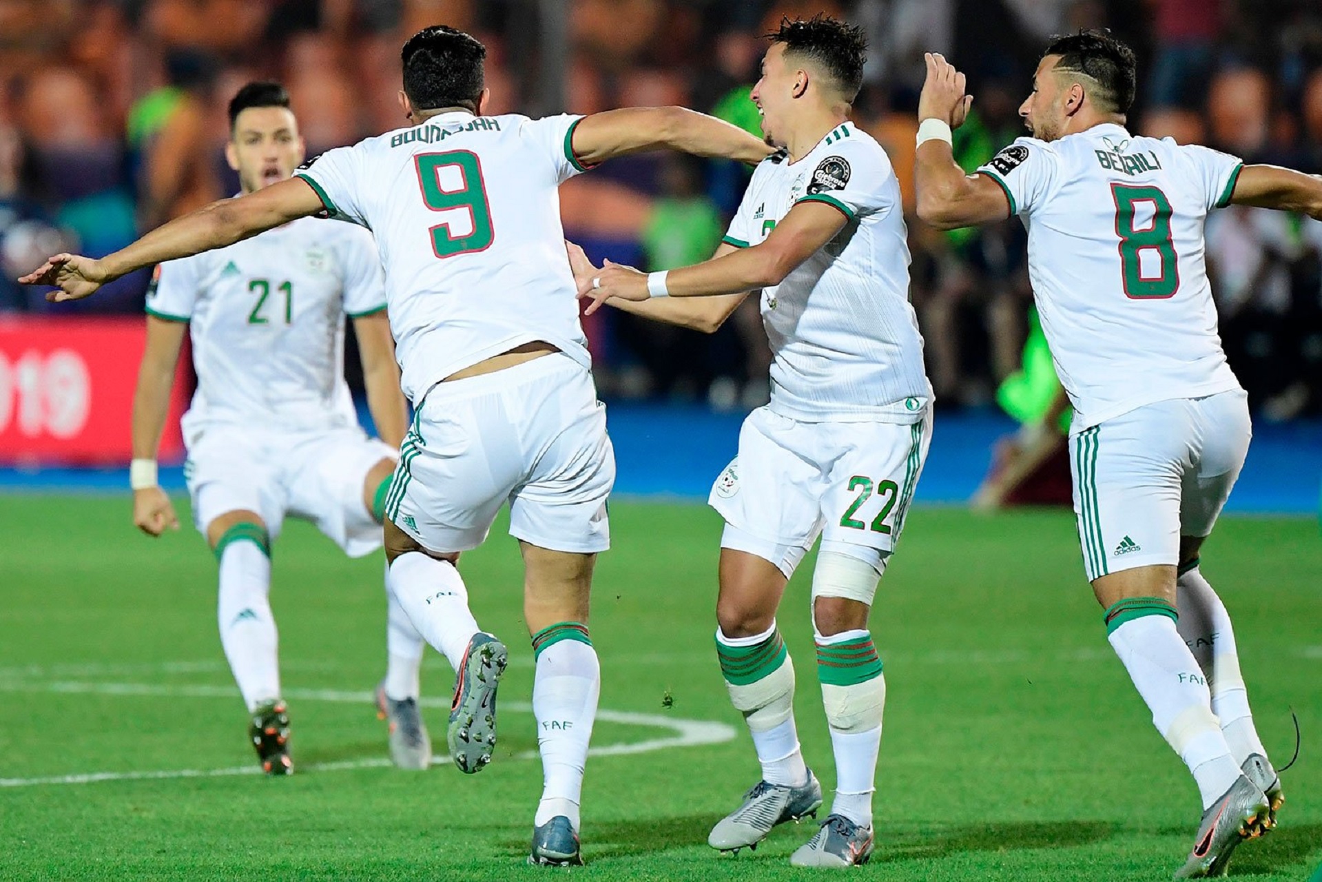 بلايلي يُبدع بمباراة الجزائر ضد زامبيا