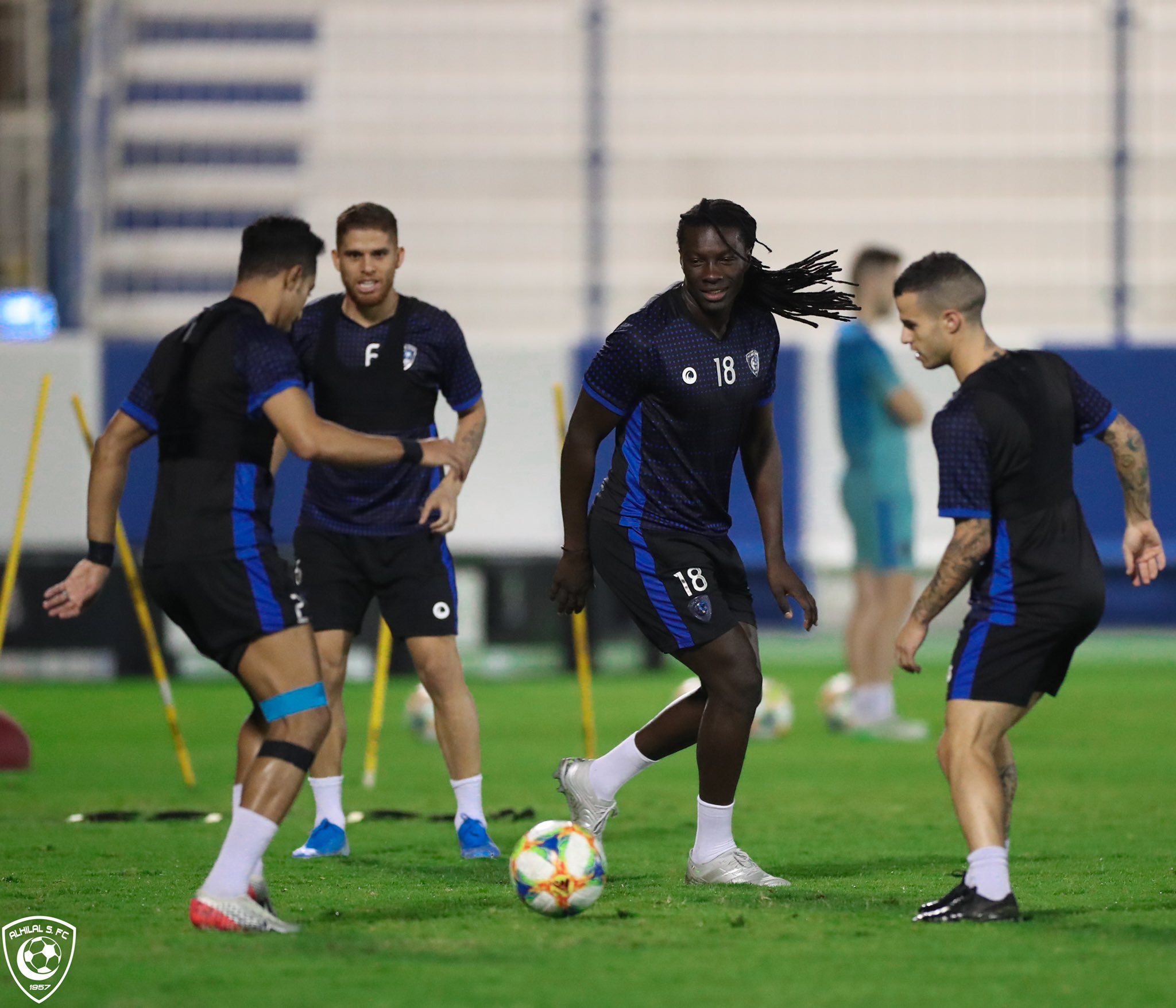 بدء بيع تذاكر مباراة الهلال وأوراوا