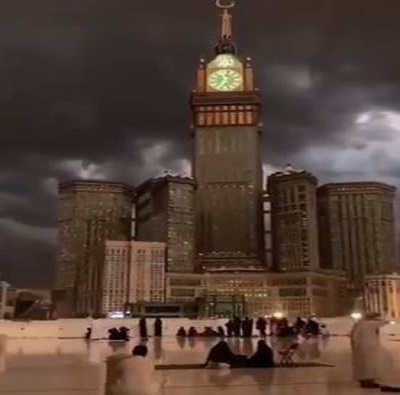 سيول وغيوم على مكة الآن