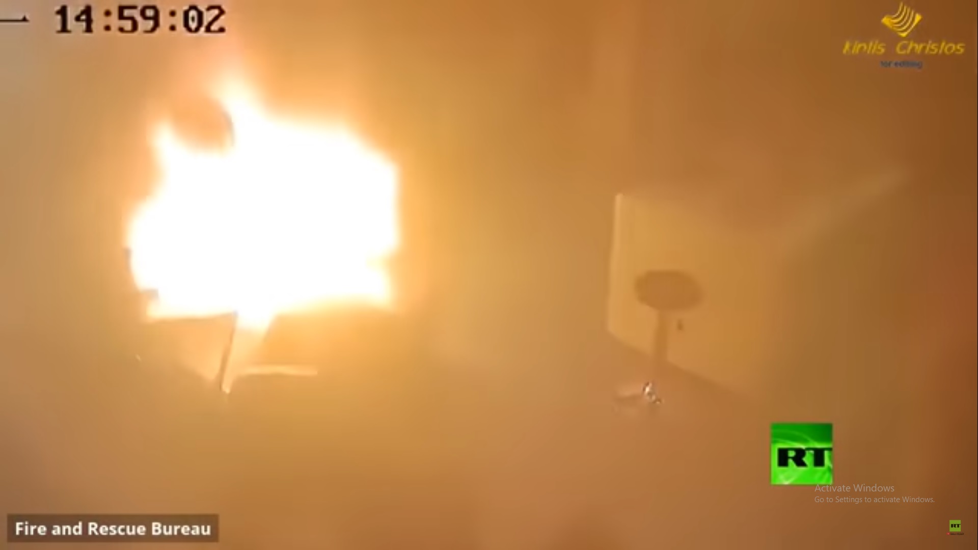 فيديو.. بطارية هاتف تنفجر أثناء شحنها!