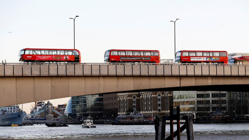 طعن مارة على جسر لندن ومقتل المهاجم