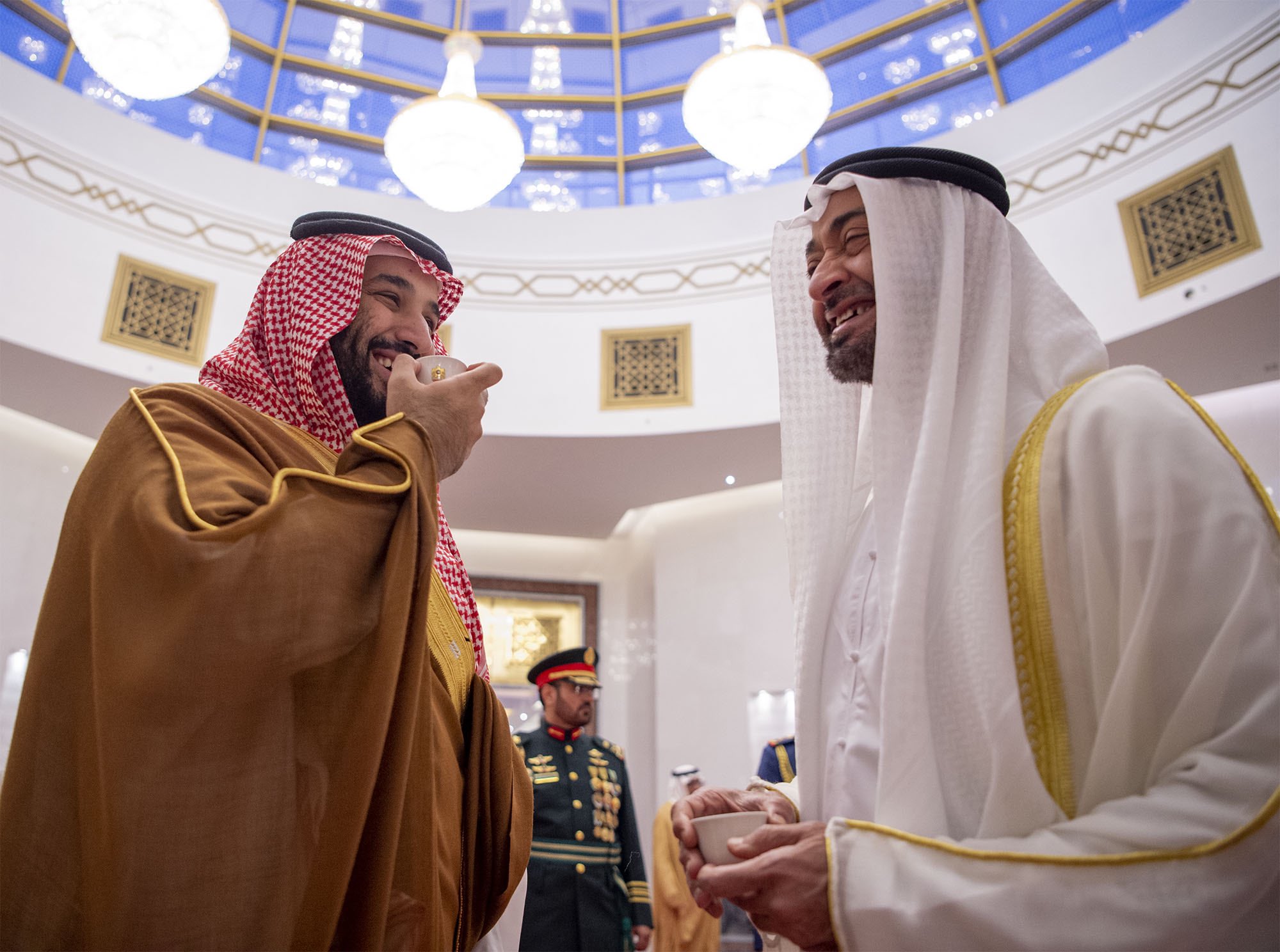 محمد بن سلمان وولي عهد أبو ظبي صماما أمان المنطقة