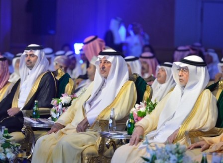 أمير مكة يعلن مضاعفة قيمة جائزة خطنا من تراثنا
