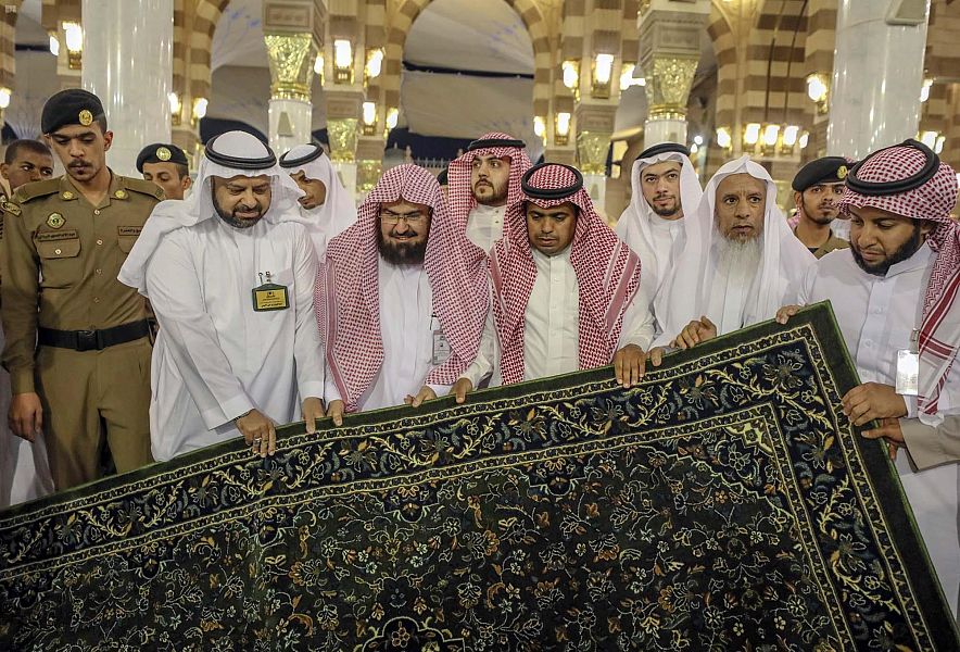 1100 سجادة تغطي التوسعة السعودية الأولى بالمسجد النبوي
