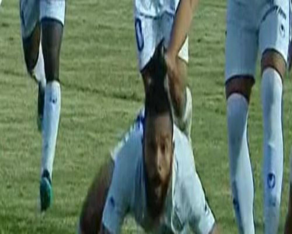 فيديو .. لاعب مصري يُقلد غوميز وهذا كان مصيره