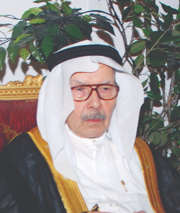 وفاة الكاتب والأديب عبد الفتاح أبومدين بـ #جدة