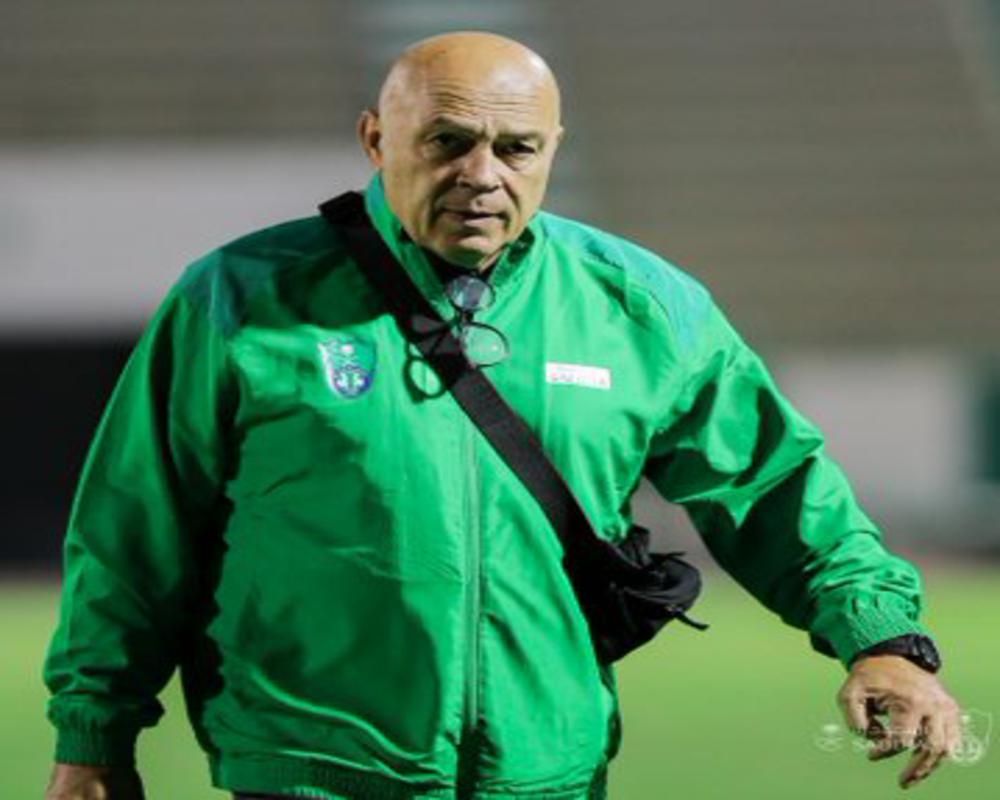 غياب وحيد عن صفوف الأهلي ضد الهلال وأزمة لجروس