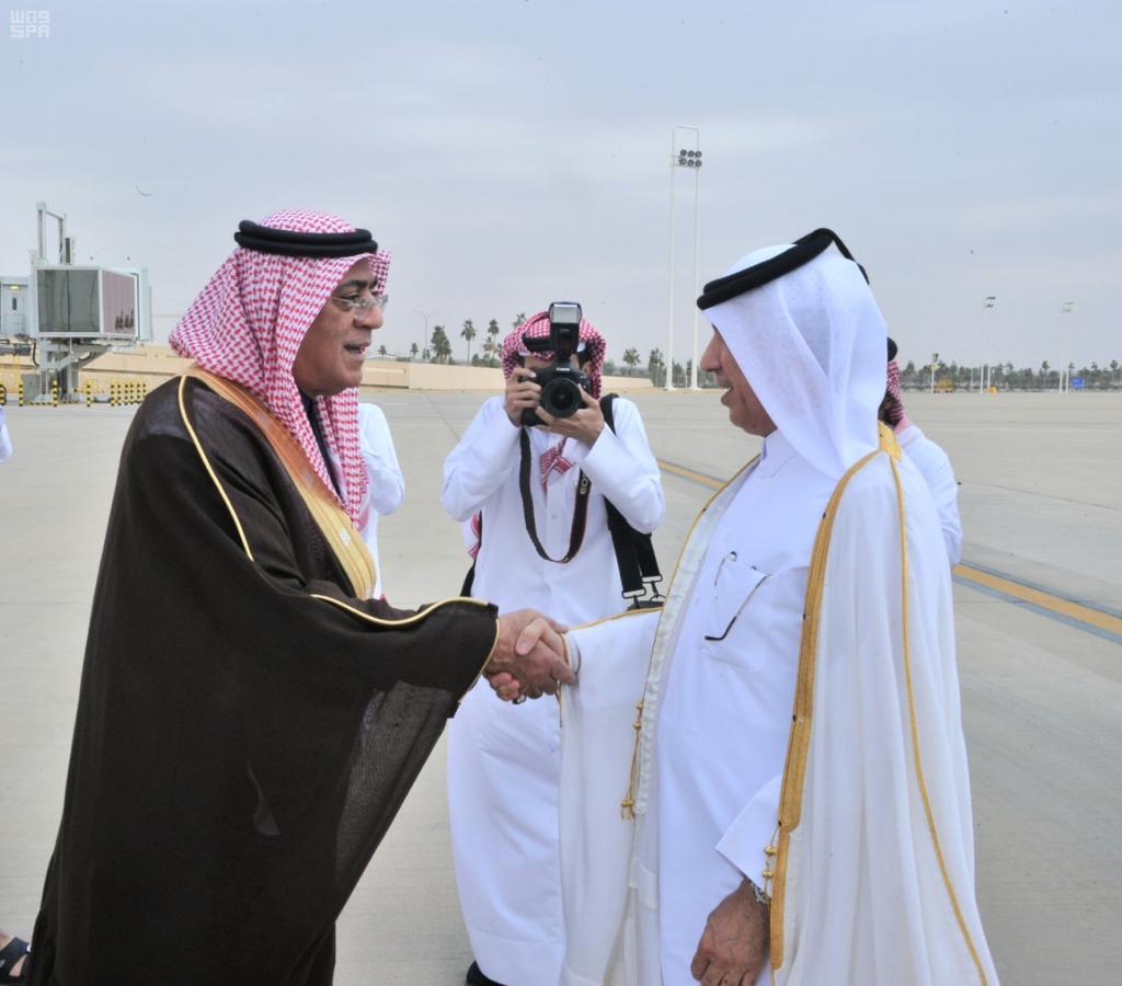 وزراء خارجية التعاون يصلون #الرياض قبيل القمة الخليجية