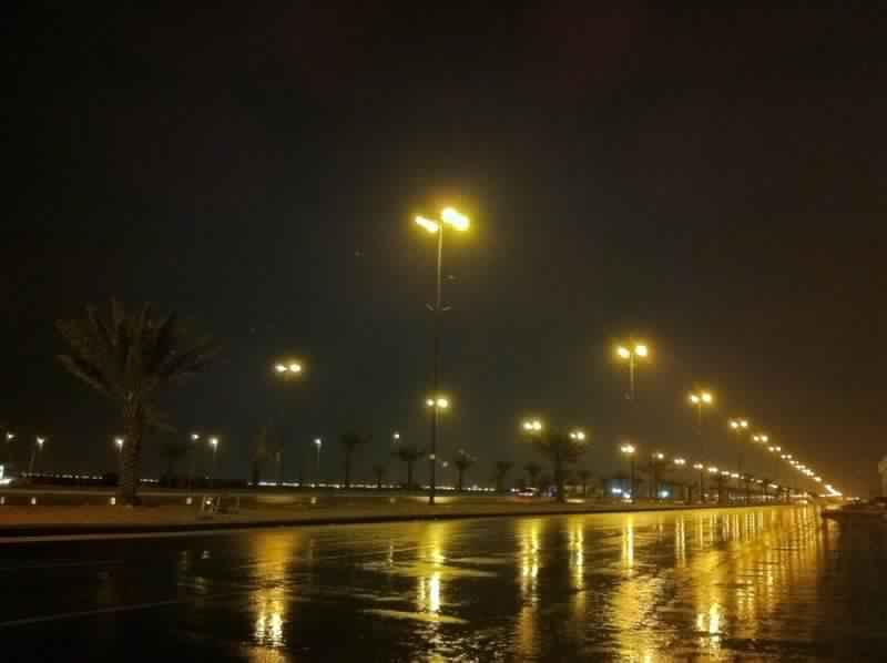 إنذار أحمر: أمطار غزيرة وبرد وسيول على مكة المكرمة