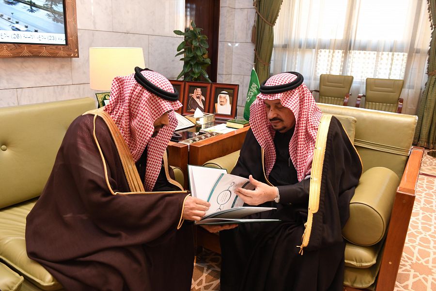 صور.. أمير الرياض يدشن أول فرقة كشفية نسائية بالمنطقة
