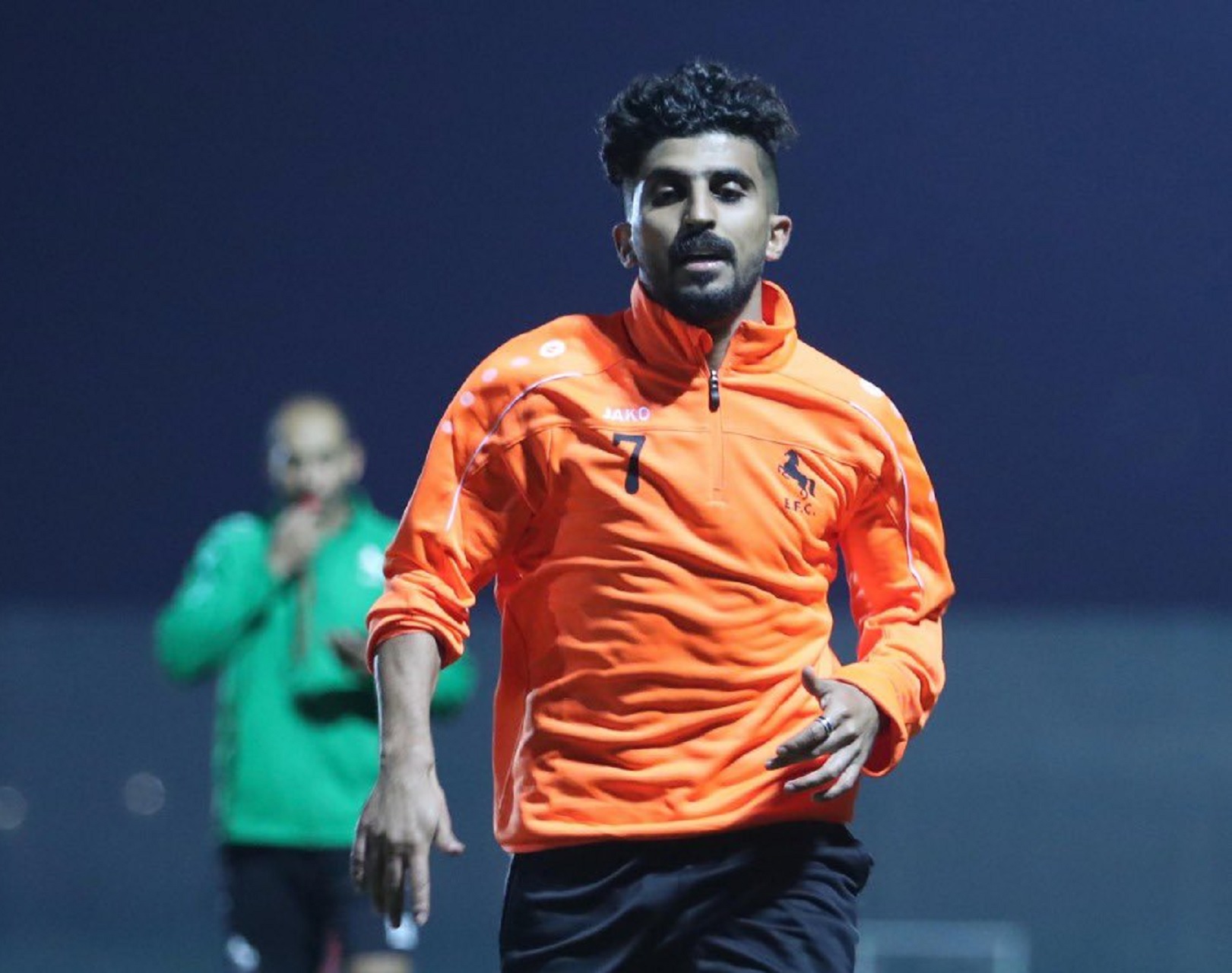 جماهير الهلال تطلب التعاقد مع محمد الكويكبي