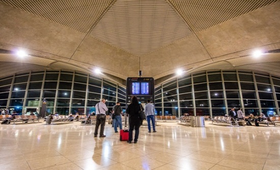 الطقس يُغلق مطار الملكة علياء في الأردن