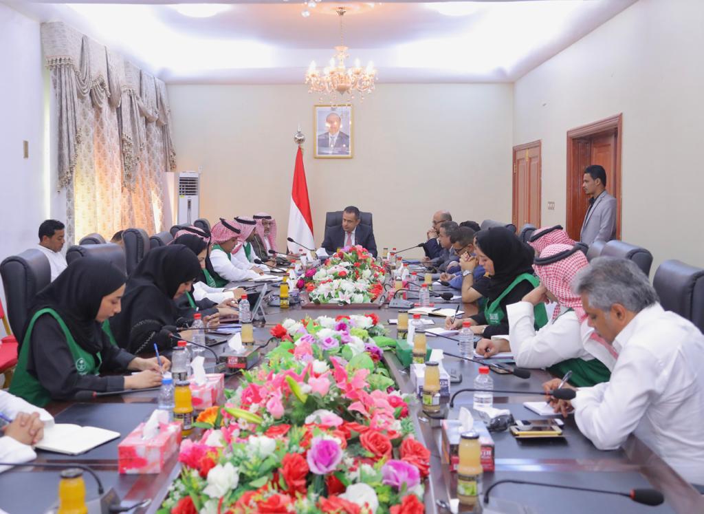 رئيس الوزراء اليمني: مشاريع التنمية والإعمار مبشرة