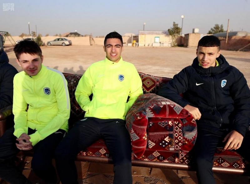 الأجواء البرية والأكلات الشعبية تجمع فرق كأس القادة السعودي 3 الأجواء البرية والأكلات الشعبية تجمع الفرق المشاركة في كأس القادة السعودي