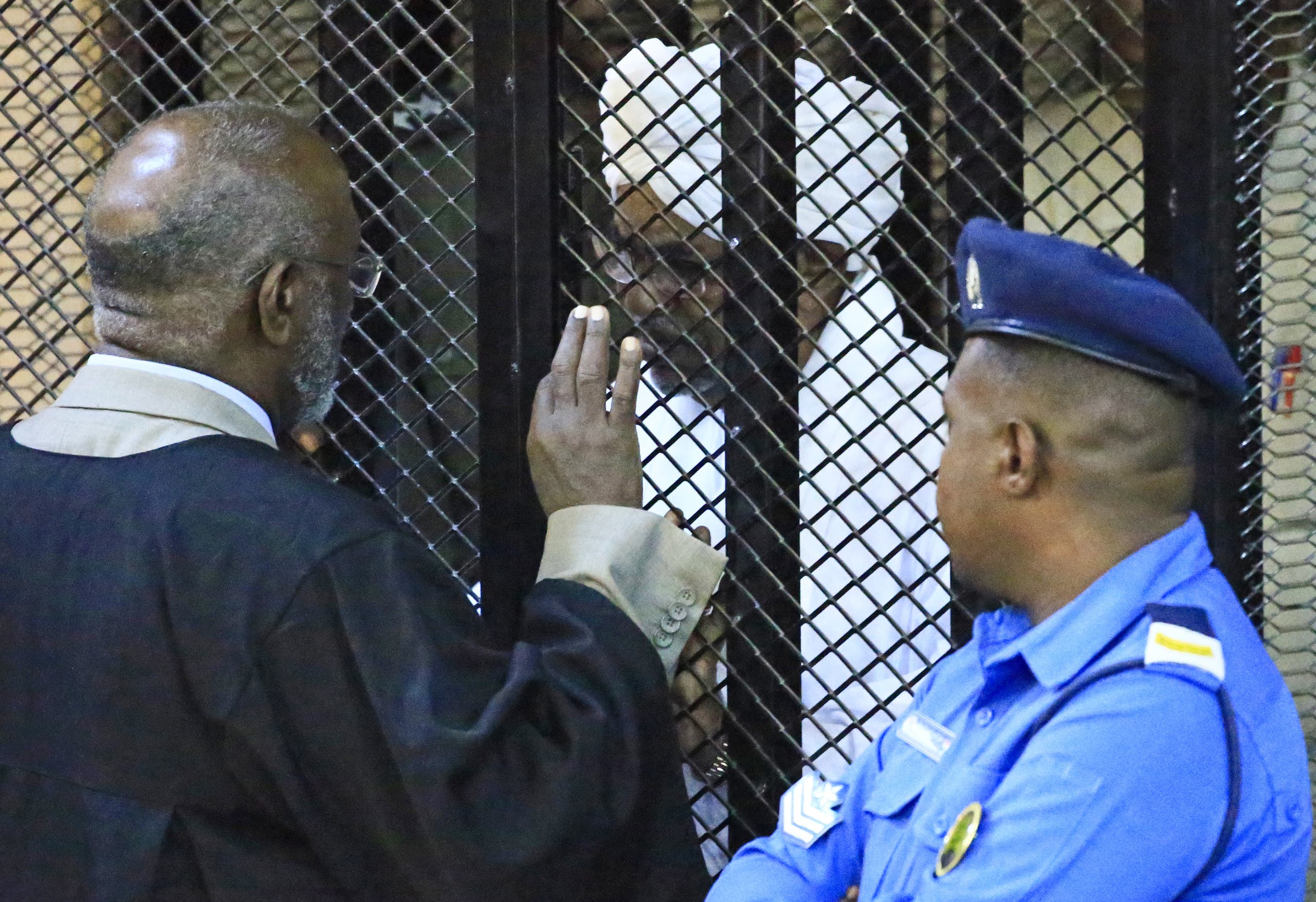 محكمة سودانية تؤيد قرار سجن عمر البشير عامين
