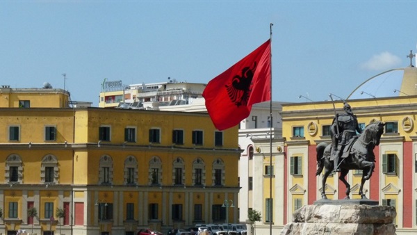ألبانيا تسمح للسعوديين بالدخول بالجواز العادي لنهاية العام