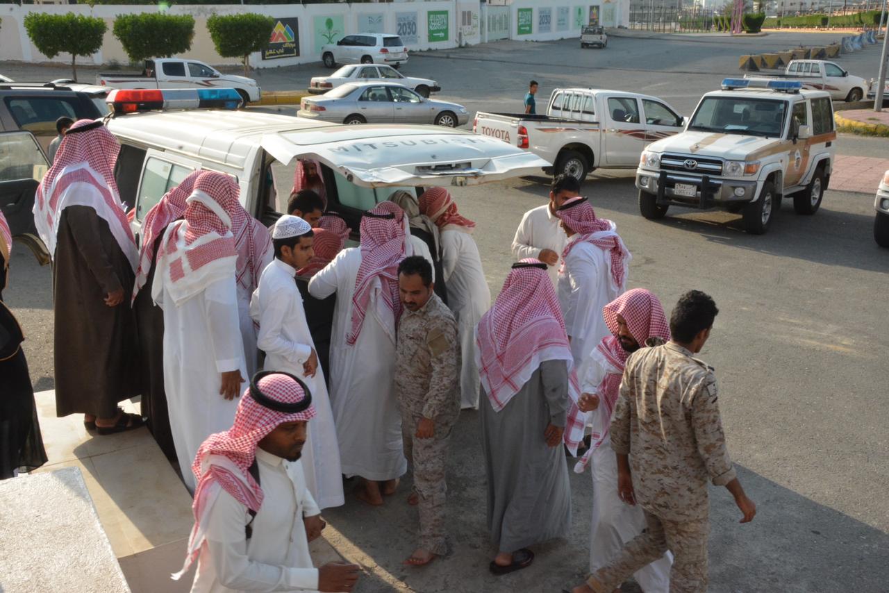 صور .. آل ملحم ينقل تعازي القيادة لذوي الشهيد الختارشي