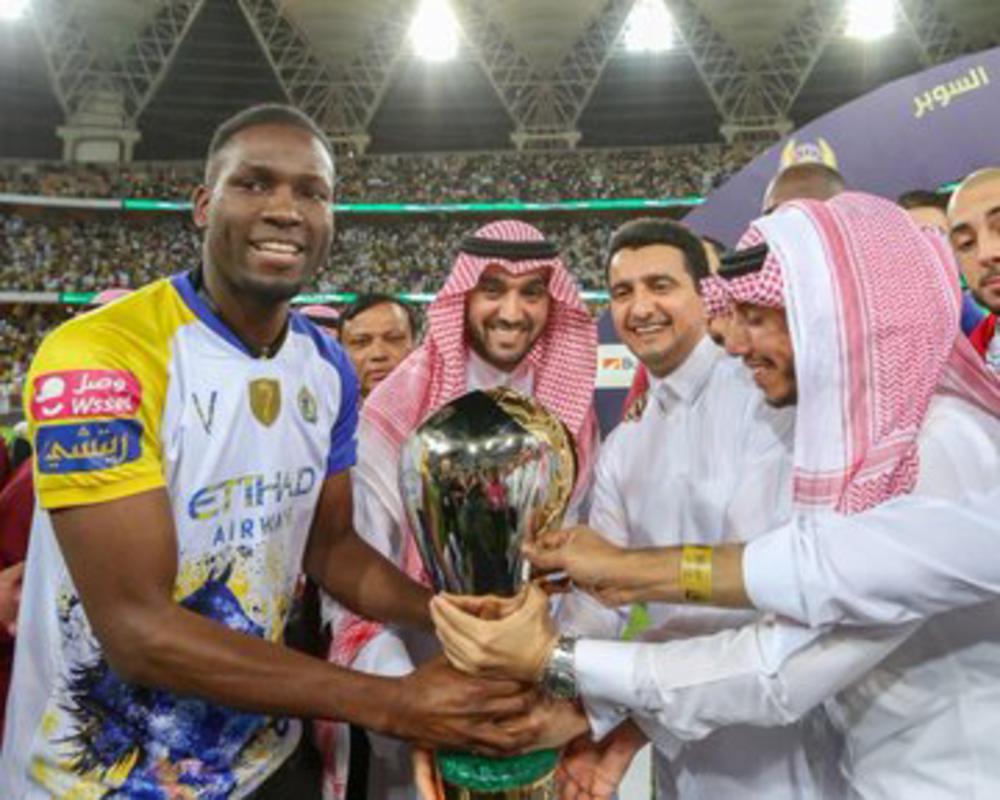 صور وفيديو .. لقطات من تتويج النصر بـ كأس السوبر السعودي