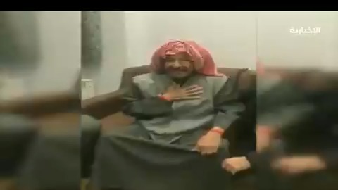 صورة بالفيديو.. الفنان عبدالكريم عبدالقادر يطمئن مُحبيه على صحته