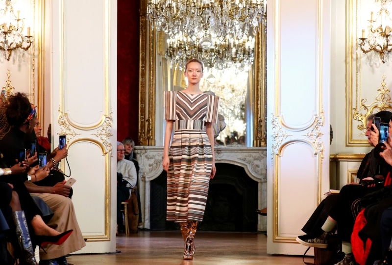 لأول مرة تصاميم إفريقية في أسبوع الموضة