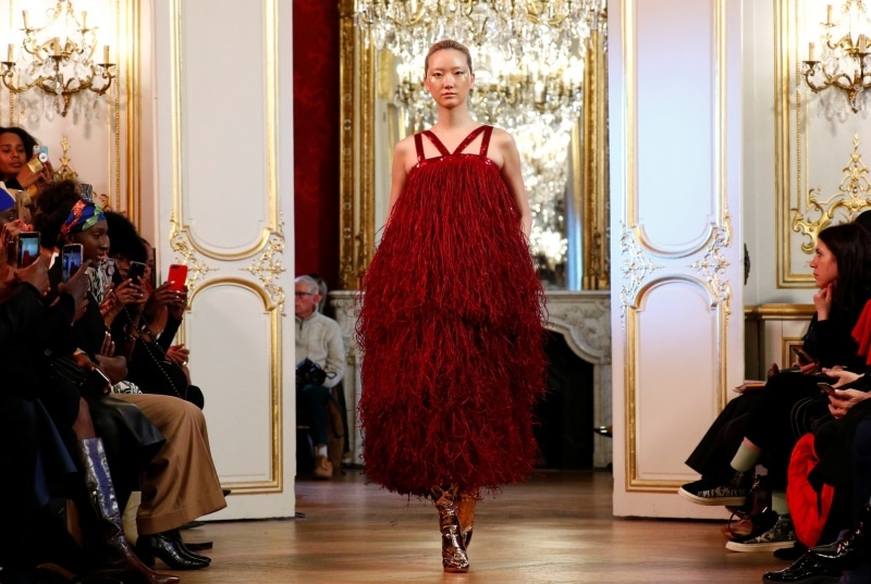 لأول مرة تصاميم إفريقية في أسبوع الموضة