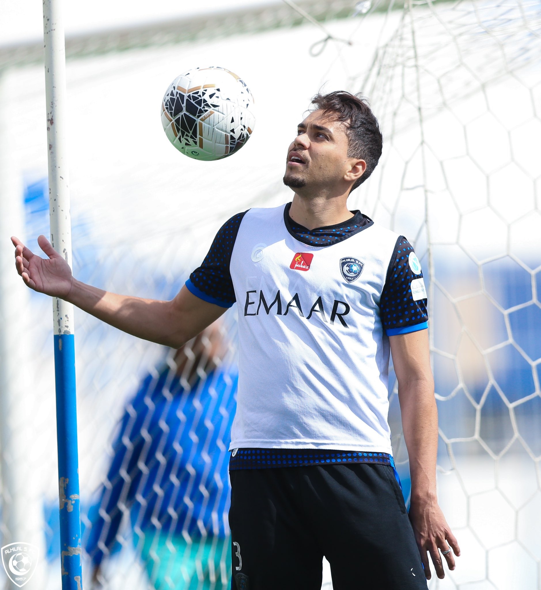 كورونا يؤجل مفاوضات الهلال مع إدواردو