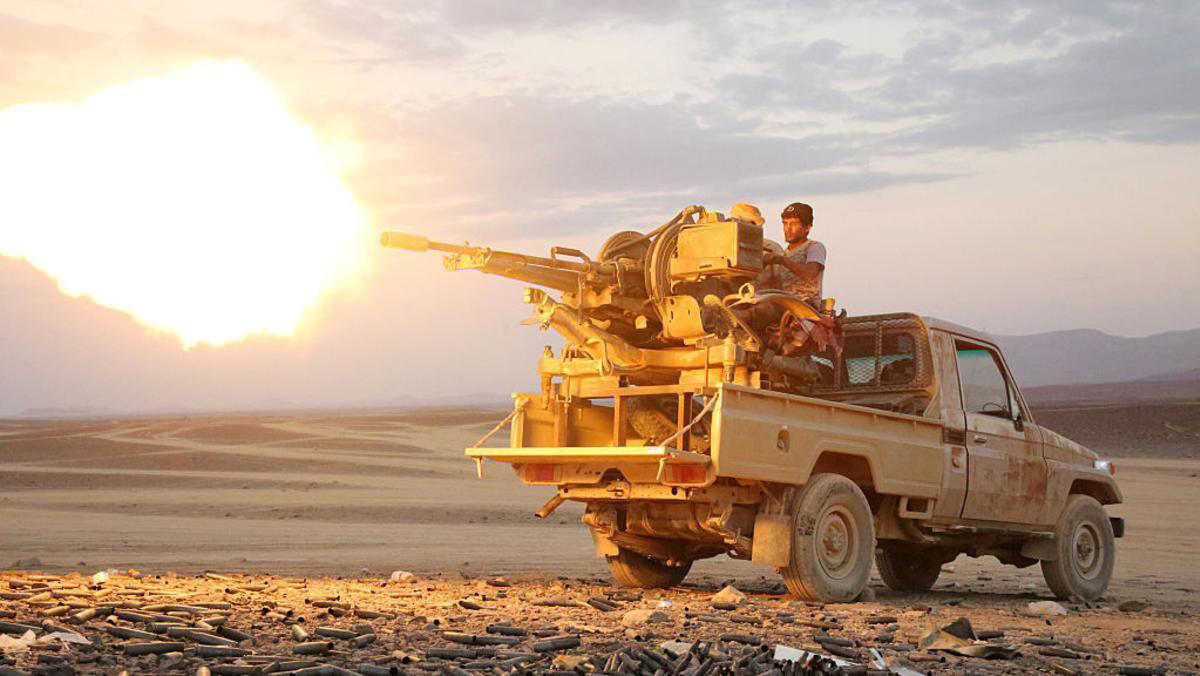 الجيش الوطني اليمني يسقط طائرة مسيرة أطلقتها الميليشيات الحوثية في باقم