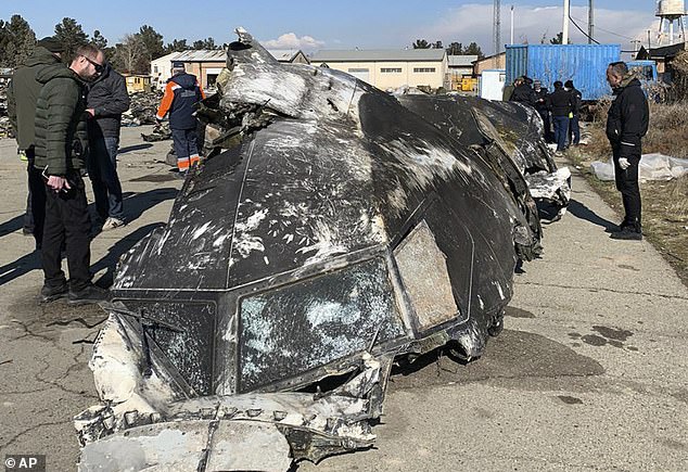 فيديو جديد للحظة إطلاق الصواريخ على الطائرة الأوكرانية 