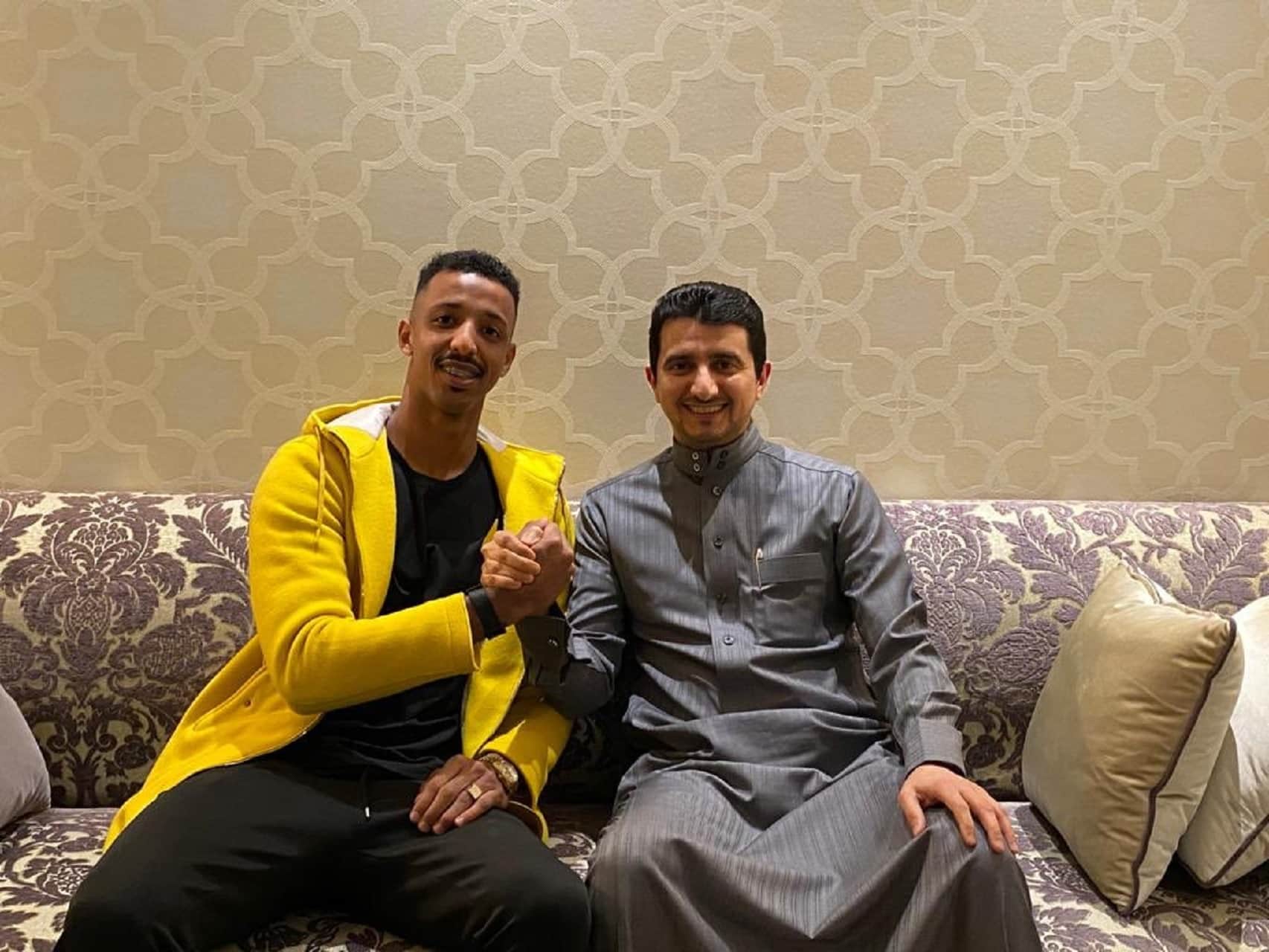 الهلال ساعده.. تفاصيل حسم النصر لصفقة أمين بخاري