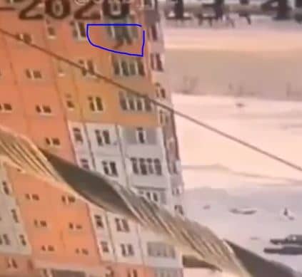 فيديو لا يصدق.. سقطت من الطابق التاسع دون إصابة