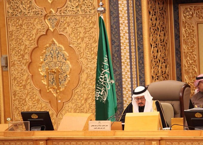 الشورى يطالب بدراسة أسباب تعثر المنشآت المتوسطة والصغيرة