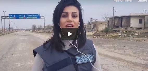 فيديو.. لحظة إصابة مراسلة تلفزيونية بانفجار في سوريا