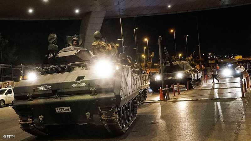 تكهنات بانقلاب وشيك.. غضب بالجيش التركي بسبب ممارسات أردوغان