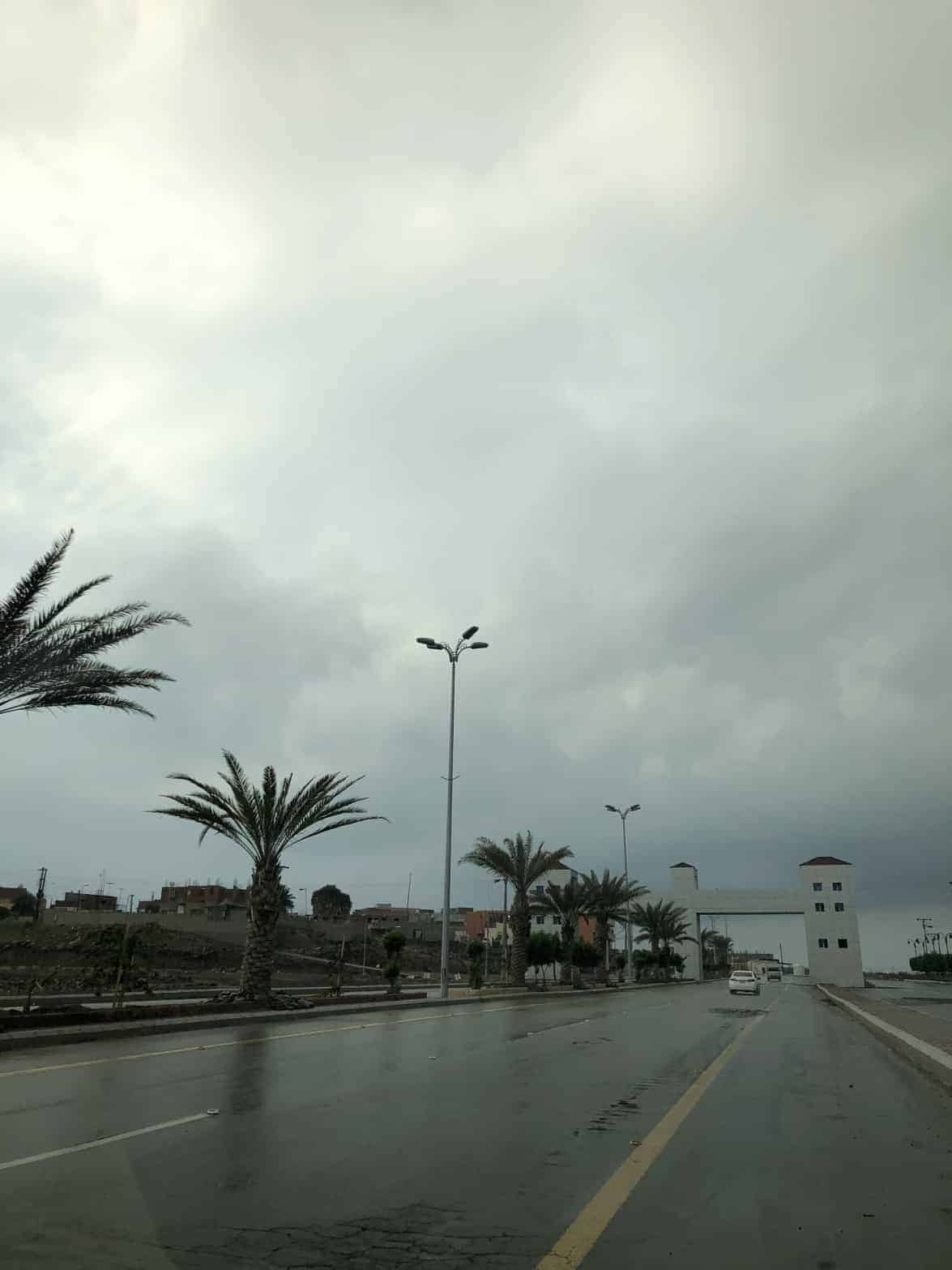 أمطار رعدية على جازان .. والدفاع المدني يحذر