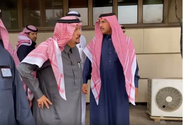فيديو.. أمير الرياض بمستشفى عفيف : الوضع لا يرضي الملك