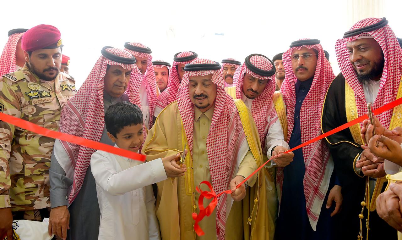 أمير الرياض يزور الأفلاج ويضع حجر الأساس لمشروعات بمليار ريال