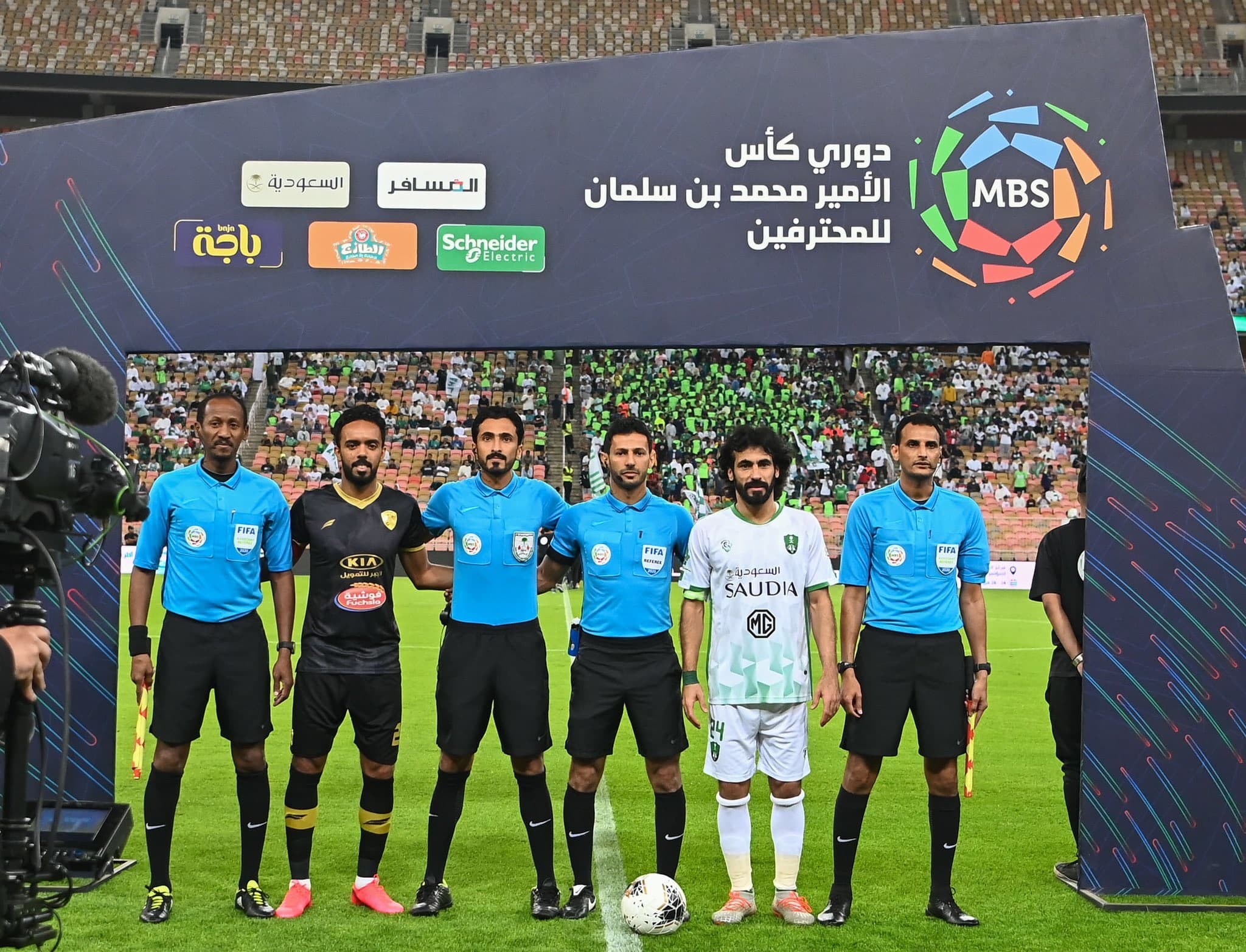 كورونا قد يُعيد الحكام السعوديين إلى مباريات الدوري