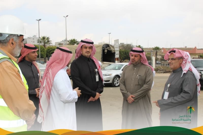 الجاسر يطلع على العقبات في مراكز وفروع العمل بعسير