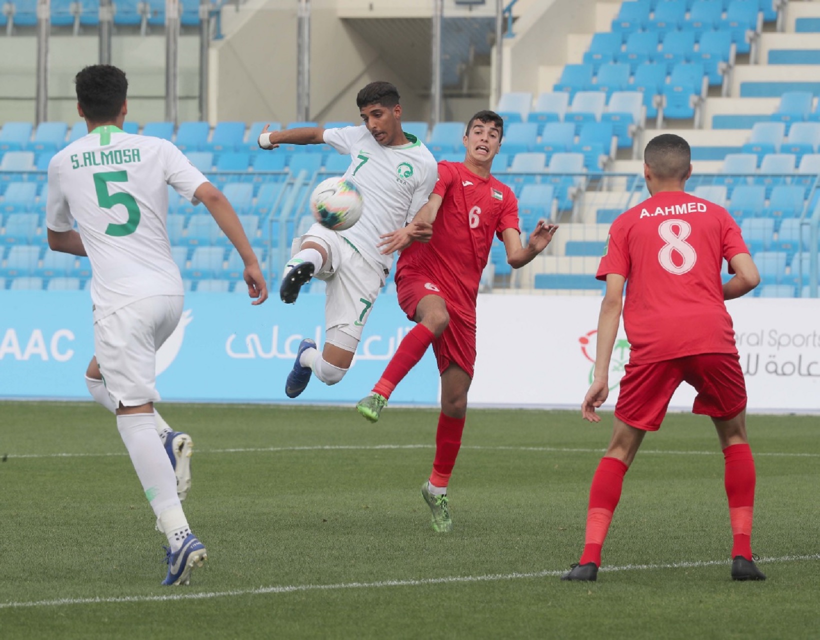 الأخضر يتجاوز فلسطين برباعية في كأس العرب
