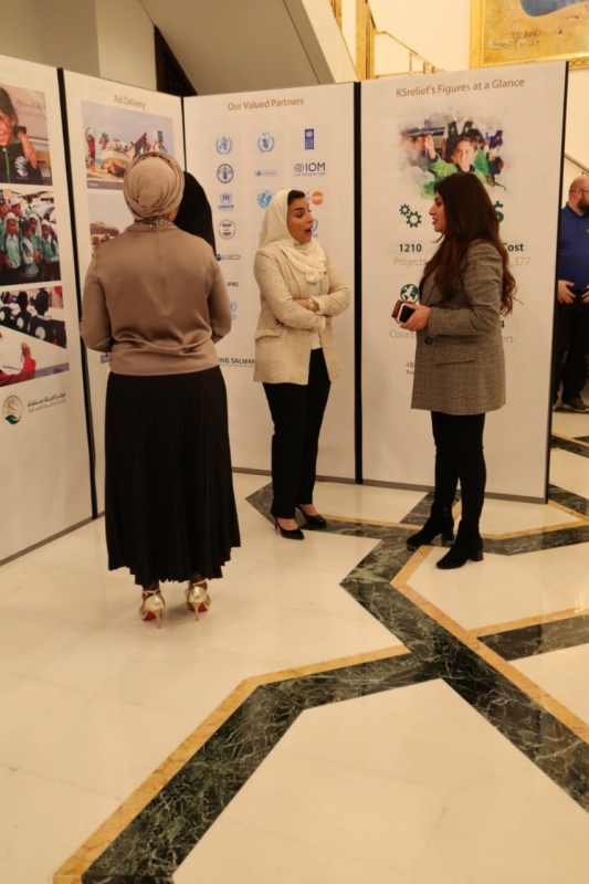 السفير خالد بن بندر يستقبل وفد مركز الملك سلمان للإغاثة