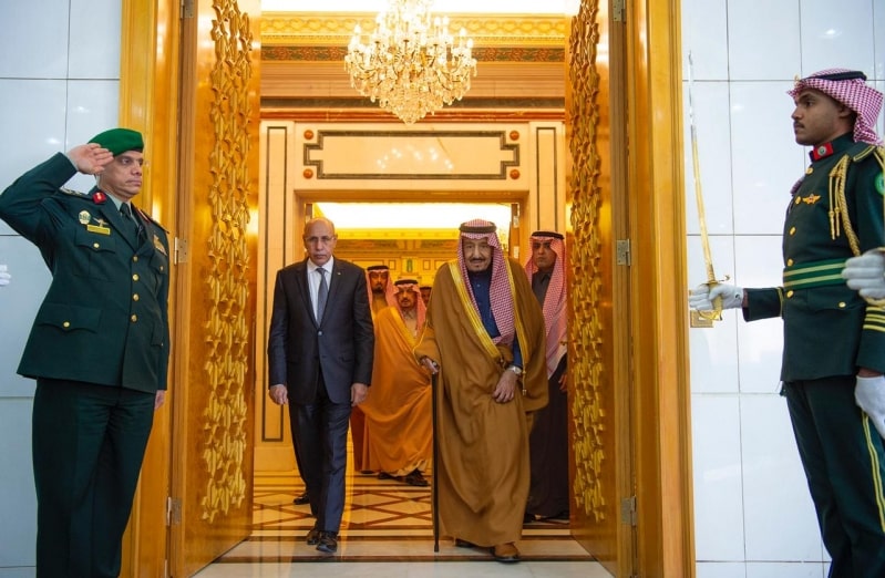 الملك سلمان بن عبدالعزيز يعقد جلسة مباحثات مع رئيس موريتانيا 1